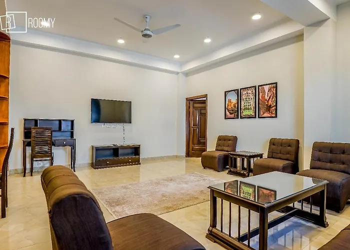 Roomy Crossroads Hotel, Peshawar