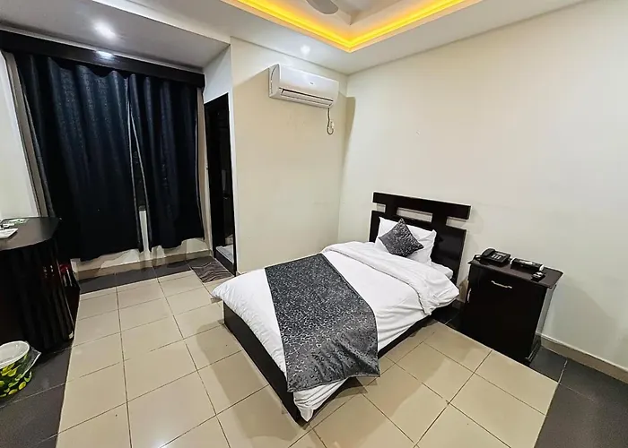 Sapphire Stays Hotel And Restaurant